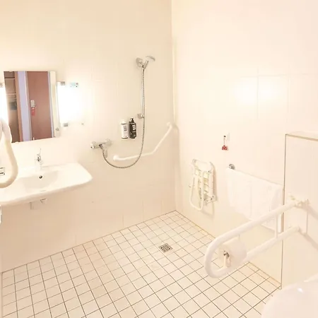 Ibis Esch Belval-3